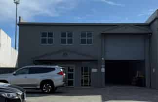 Smart Office & Warehouse Space