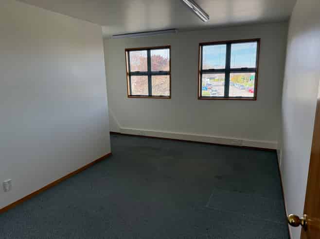 Smart Office & Warehouse Space
