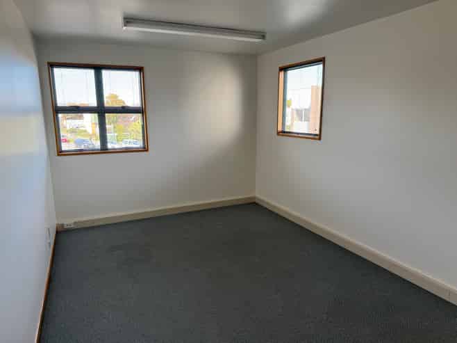 Smart Office & Warehouse Space