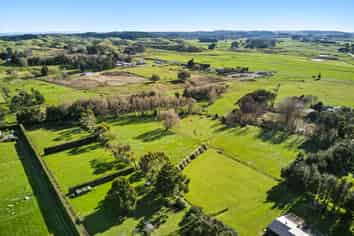 46 Painua Road, Hokio Beach