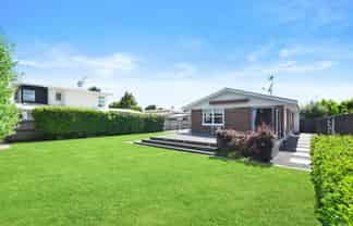 749B River Road, Chartwell