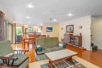 7 Martin Place, Cooks Beach