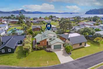 7 Martin Place, Cooks Beach