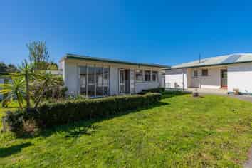 711 Norton Road, Akina
