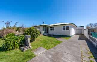 711 Norton Road, Akina