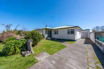 711 Norton Road, Akina