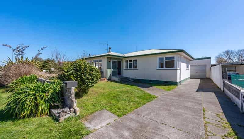 711 Norton Road, Akina