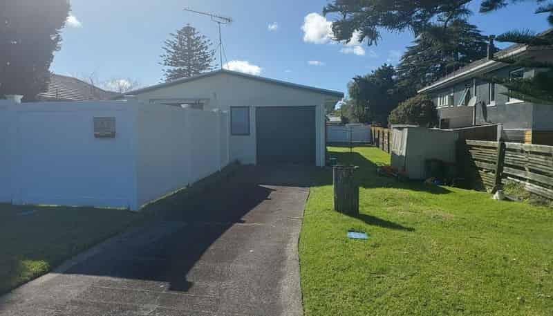 3A Shepherds Road, Papakura