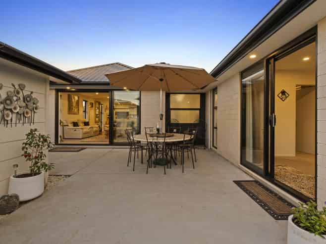 41 Carlsen Street, Burwood
