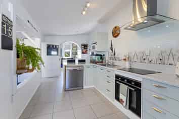 1/37 Atawhai Drive, The Wood