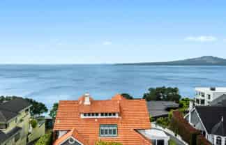 220 Lake Road, Takapuna