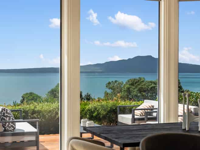 220 Lake Road, Takapuna