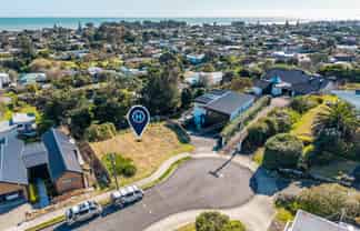 13 Kawau Grove, Waikanae