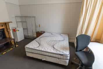 Room 2/1036 George Street, North Dunedin