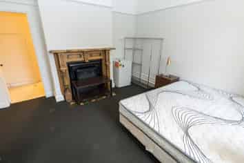 Room 2/1036 George Street, North Dunedin