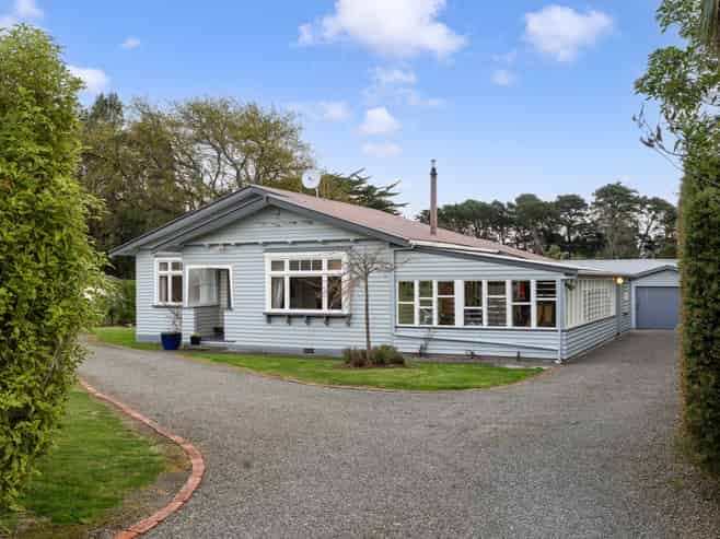 26 South Featherston Road, Featherston