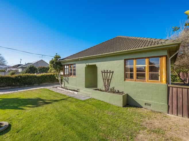 36 Warwick Street, Mayfield