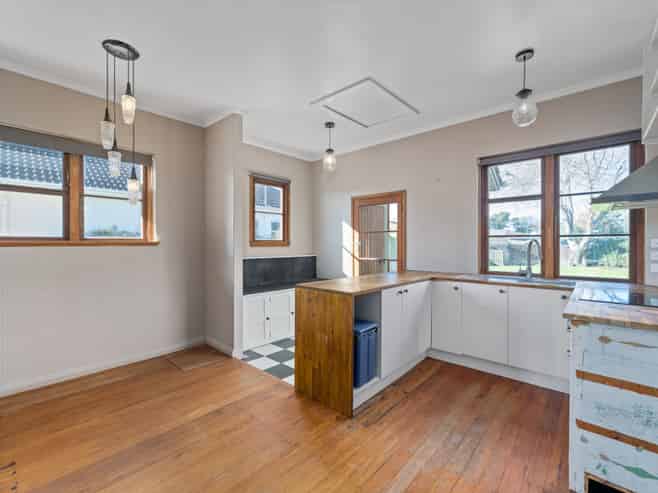 36 Warwick Street, Mayfield