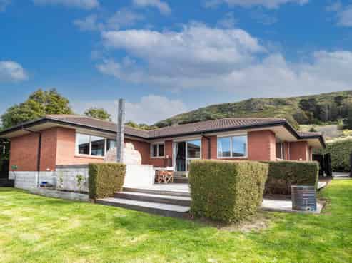 7 Gilders Grove, Heathcote Valley