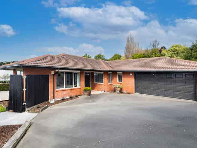 7 Gilders Grove, Heathcote Valley