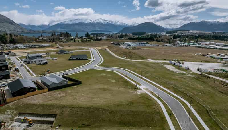 11 Simpson Crescent, Wanaka