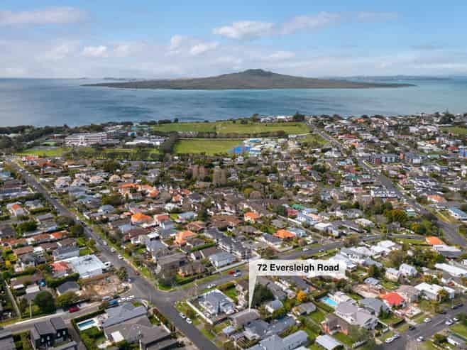 72 Eversleigh Road, Belmont