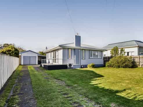 16 Grey Street, Hawera