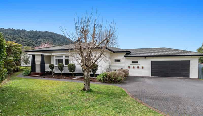 24 Paul Street, Pukehangi