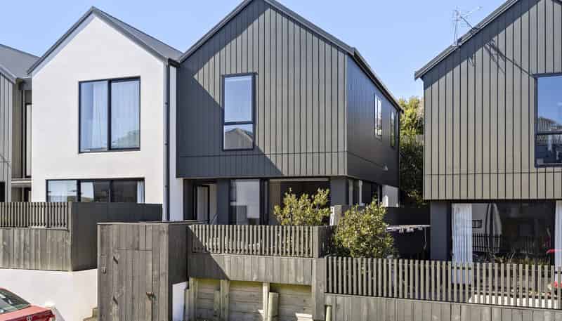 19/6 Oswald Crescent, Paparangi