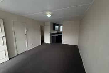 3/806 Lyell Street, Akina