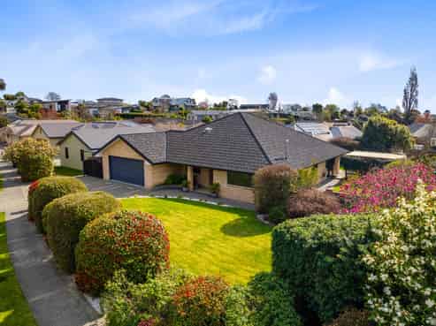 16 Park Drive, Richmond