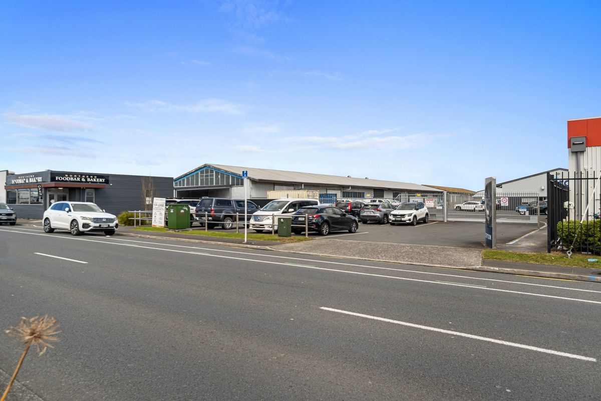 Large warehouse in Central Te Rapa – pohled 4