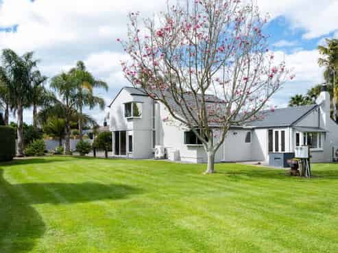 527 State Highway 2, Whakatu