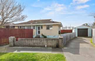 2/68 Kawau Crescent, Bromley