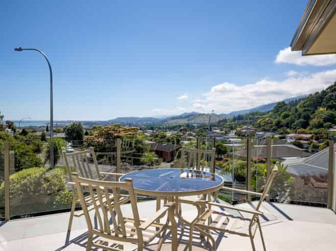 1 Windleborn Place, Richmond