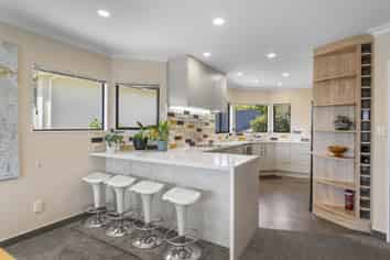 56 Olympus Way, Richmond
