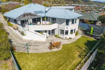 56 Olympus Way, Richmond
