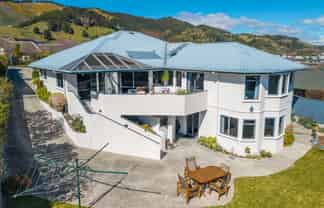 56 Olympus Way, Richmond