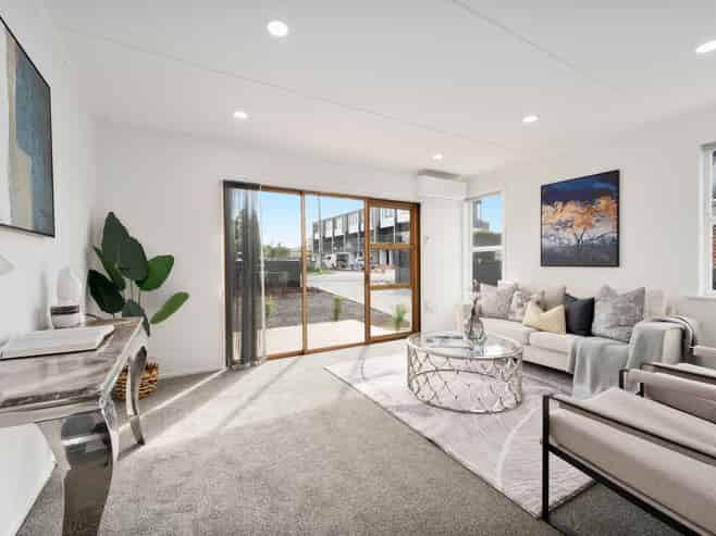 33 Longburn Road, Henderson