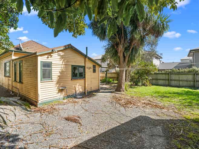23 Dickens Street, Addington