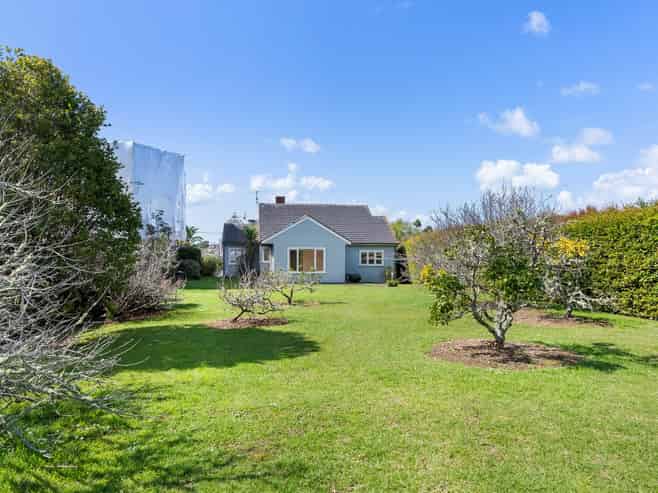 13 Dudley Road, Mission Bay