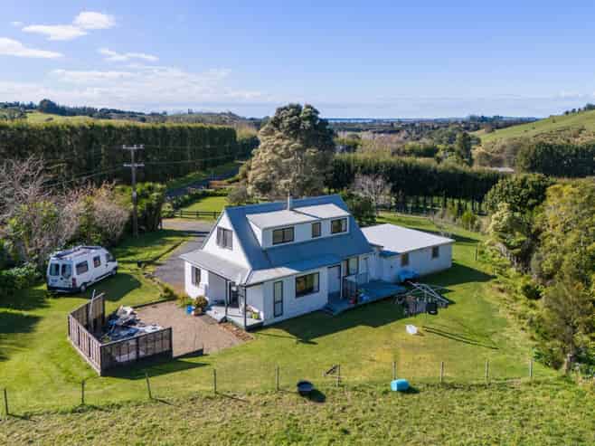 167 Willoughby  Road, Katikati