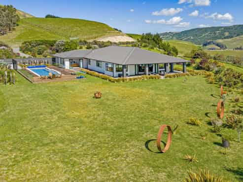 63 Waipuka Road, Waimarama