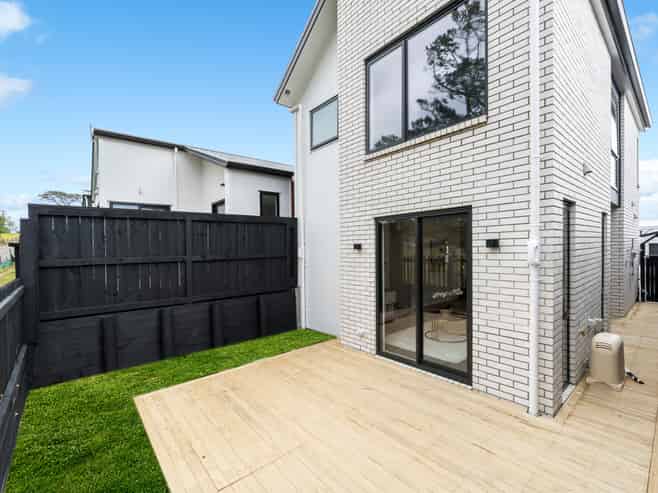 35 Puhikawa  Street, Massey
