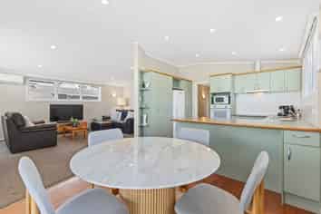 20 Glenmore Road, Sunnyhills