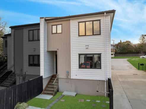 64D, 64F & Coxhead Road, Manurewa