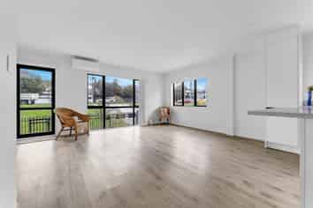 64D Coxhead Road, Manurewa