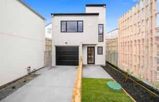 12 Toetoe Street, Westgate