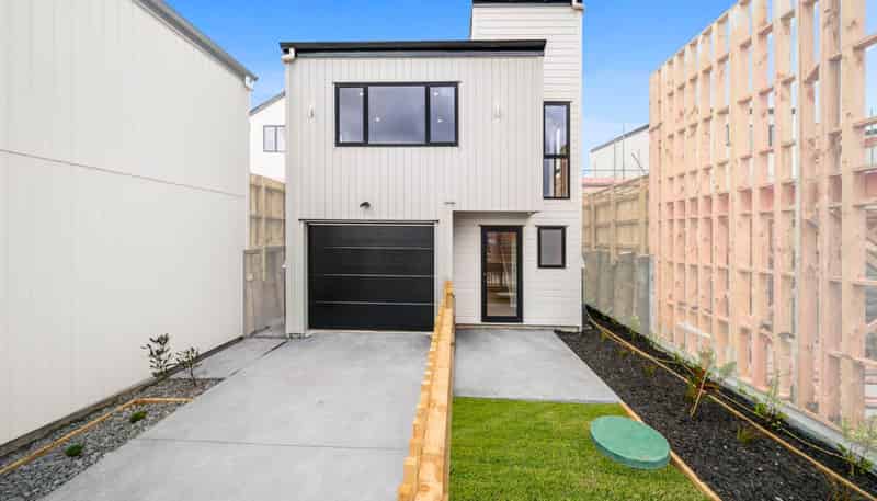 12 Toetoe Street, Westgate