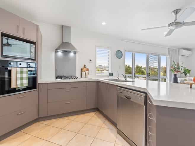 1 Neaptide Close, Red Beach